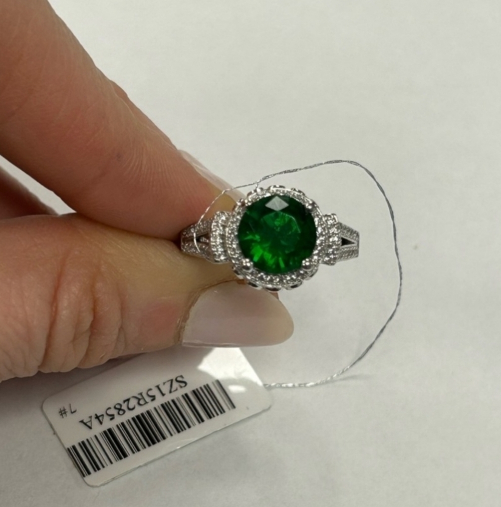 Suzy Levian Sterling Silver Green & White Cubic Zirconia Engagement Ring Size 7 - Picture 2 of 5